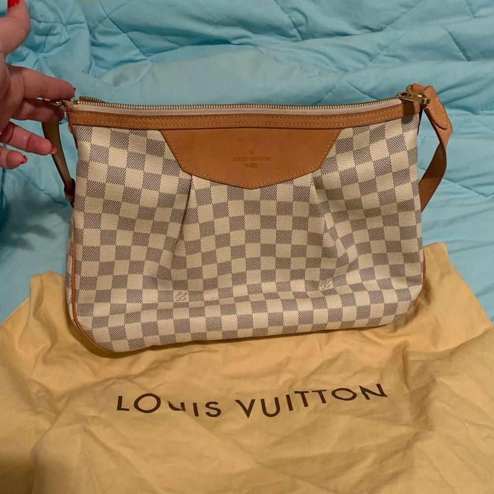 Louis Vuitton Siracusa mm Damier Azur Crossbody - Picture 1 of 7